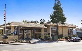 Days Inn By Wyndham Gilroy